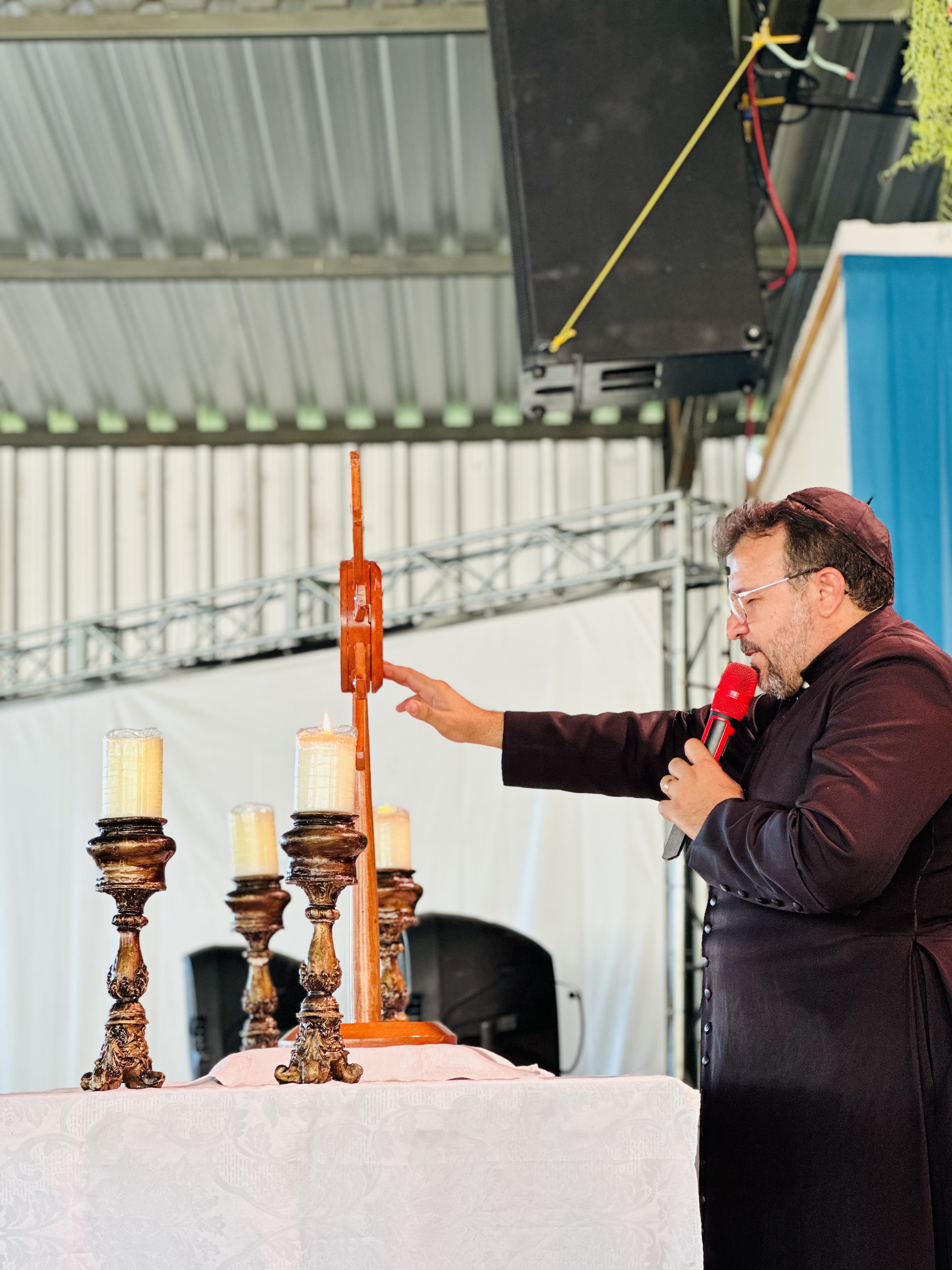 Adoração e Benção do Santíssimo com Padre Janecildo